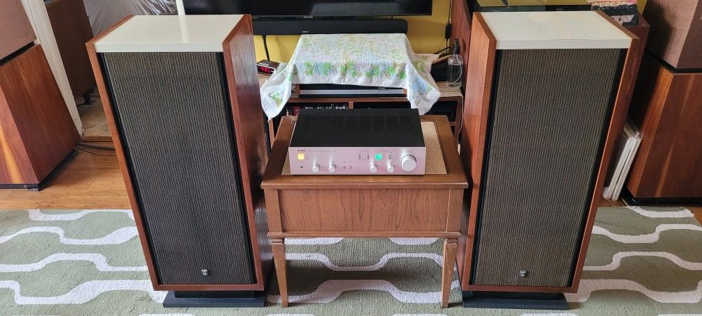Yamaha NS-550 Speakers and A-450 Amplifier 
