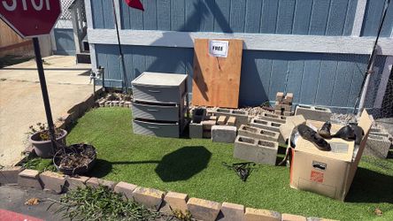 Free yard thinks