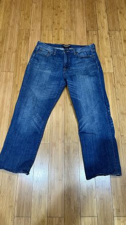 Lucky Brand Jean  36” X30.   Men Jean.   12 Dollars 