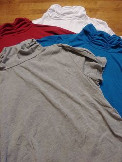 Ladies clothes. Size 6/8/S/M