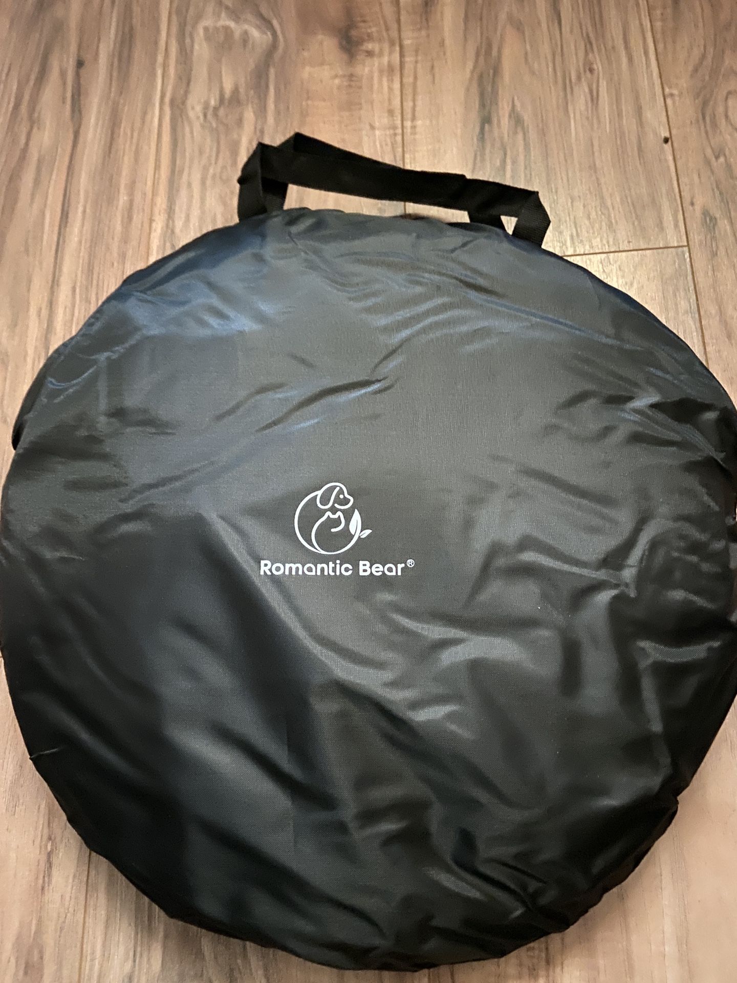 Romantic Bear Play Pin