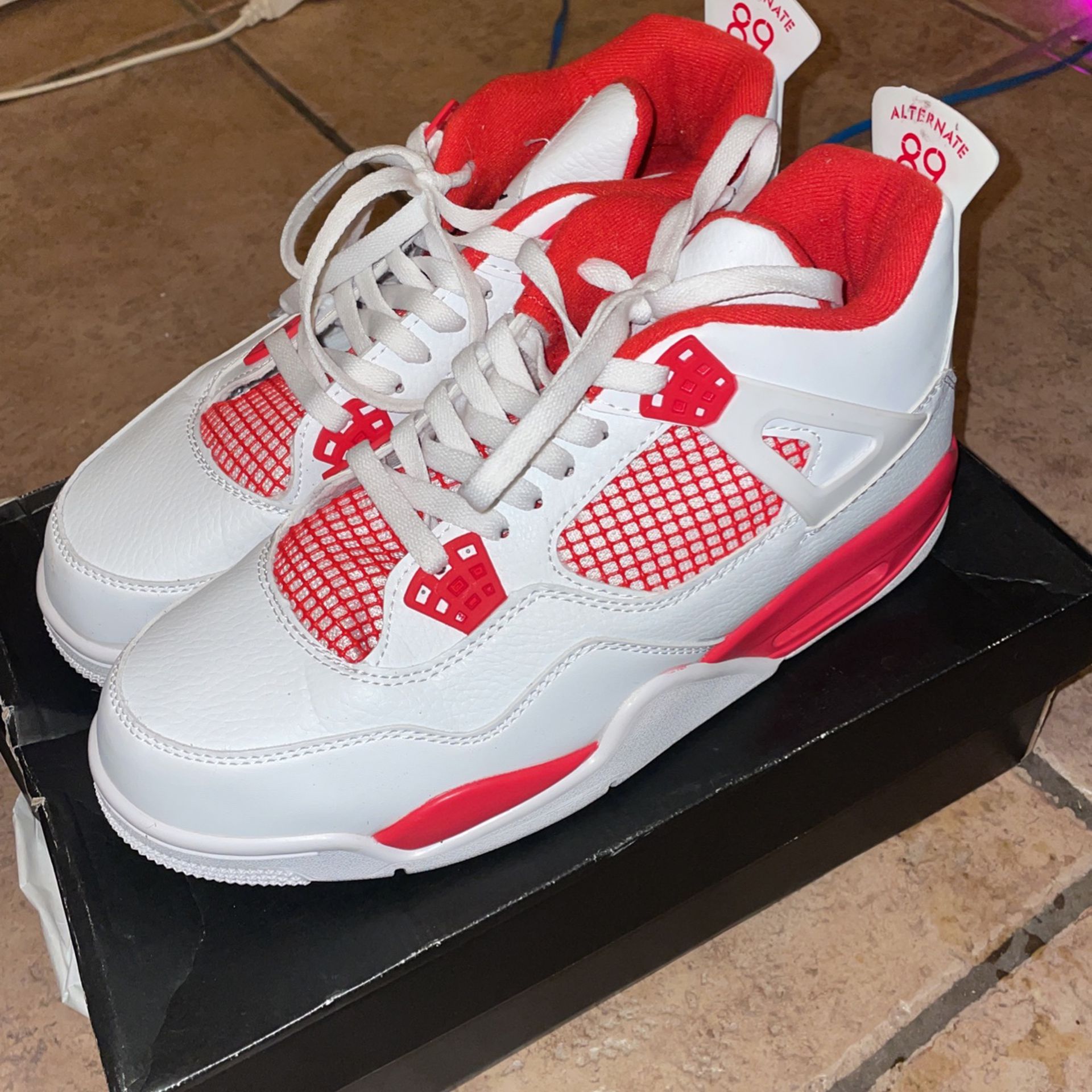 Air Jordan 13 Size 7 Women's for Sale in Las Vegas, NV - OfferUp