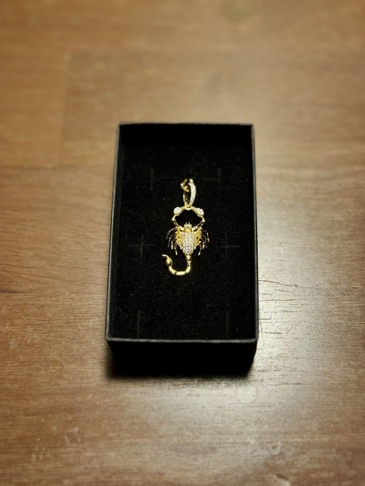 2 ct Moissanite scorpion pendant 18k Gold over 925 (Vermeil) + 18" chain