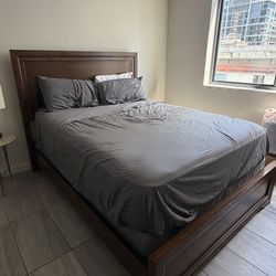 Queen Bedroom Set