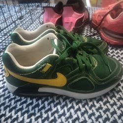 Nike Air Max Oregon Ducks Mens Size 8 Or Women's Size 