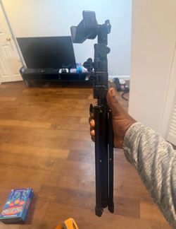 Adjustable Smartphone Tripod Stand