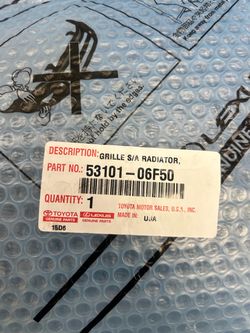 Grille Assembly - Toyota camry 2021-2024