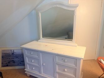 Distressed white dresser & mirror combo