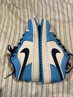 Jordan low tops size 5.5 Y