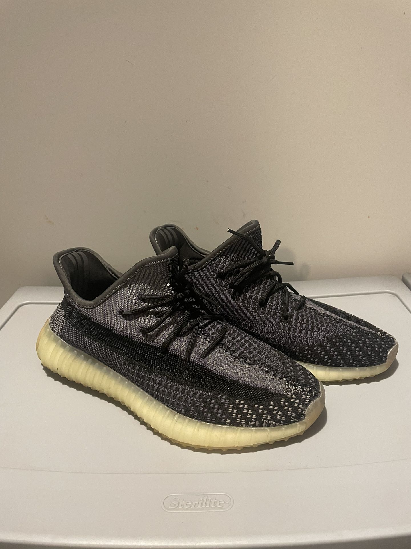 Yeezy 350 “Carbon” Size 10