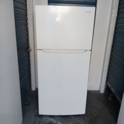 Small Fridge In Working Condition Delivery Available Two Months Warranty 
