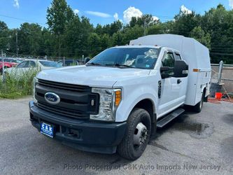 2017 Ford F-350 Chassis