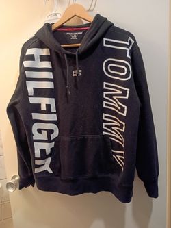 Tommy Hilfiger unisex but it's sweatshirt size extra large