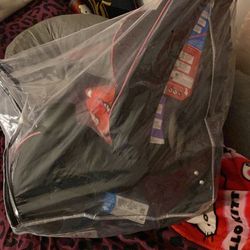 Cosco Kids Car Seat !! Infant / Toddler 