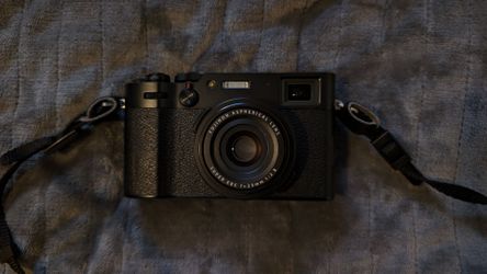 Fujifilm X100V