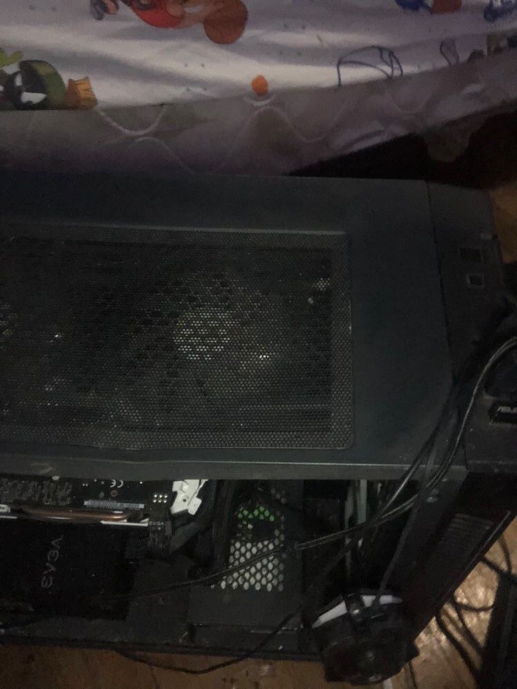 Pc Come With Keyboard Mouse And 1 Monitors And Headset