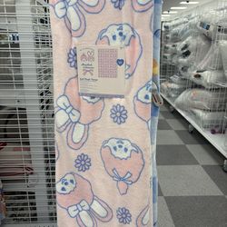 Monchichi pink blanket