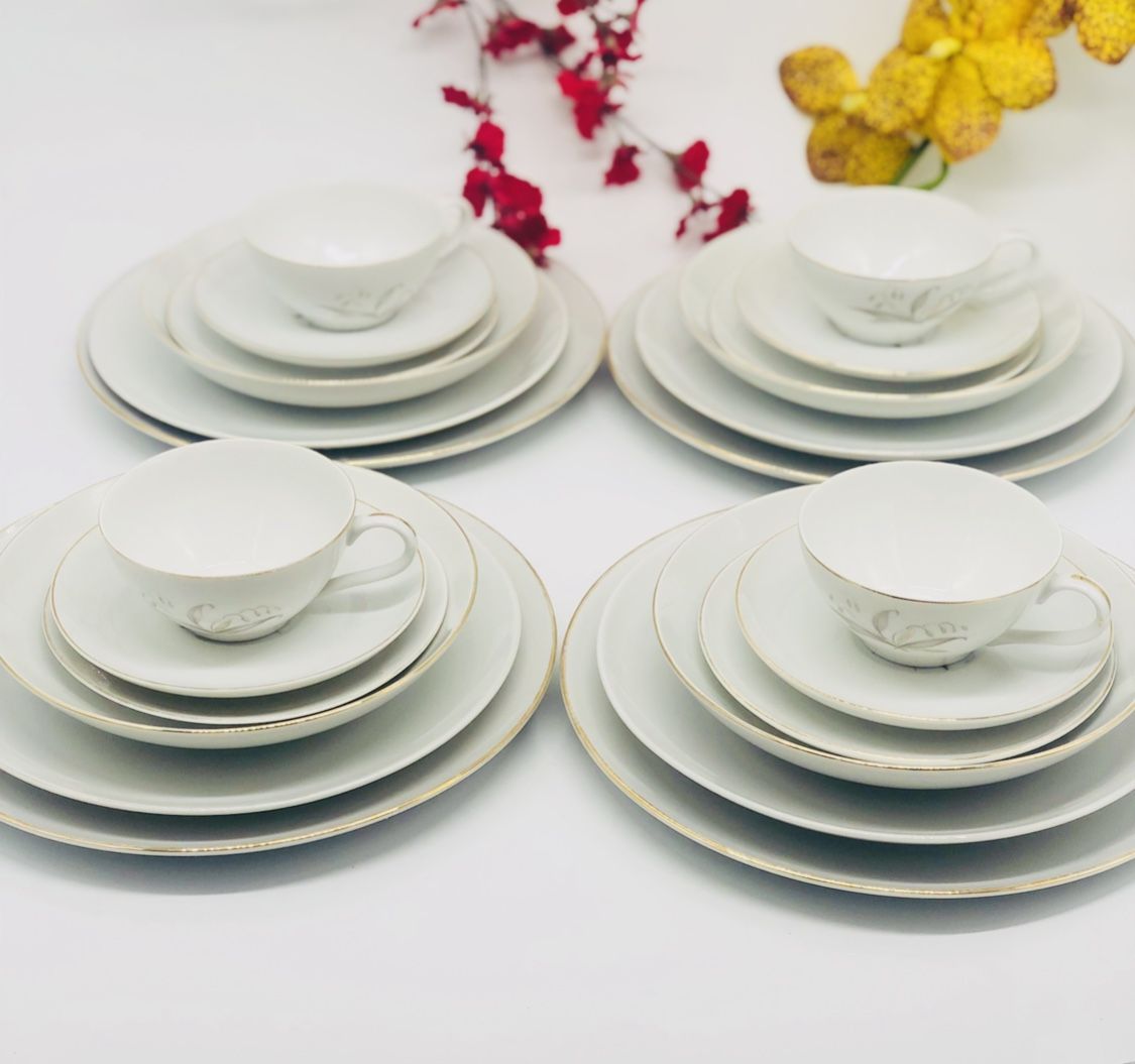 6 Piece Place Setting of four Golden Rhapsody by KAYSONS