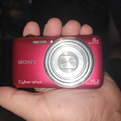 Sony Cybershot  16.2 Megapixel Works  Great