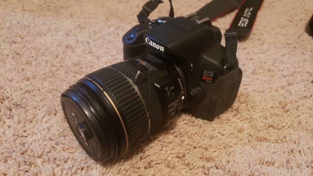 Canon SLR T4i With Lenses