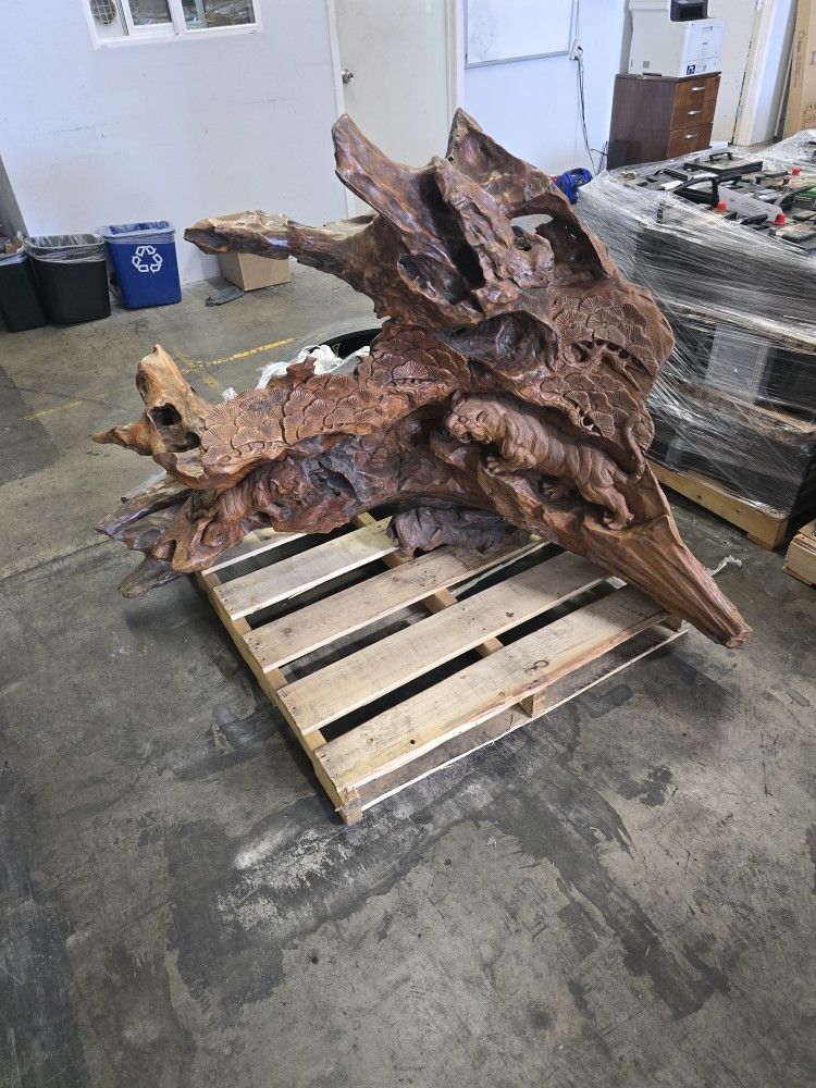 Carving Wood Statue Tiger
