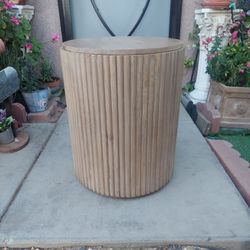 MERCANA ROUND WOOD TABLE