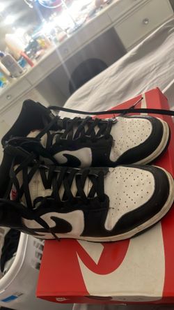 Black and white nike dunk