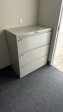 Three Drawer Metal File Cabinet With Keys 