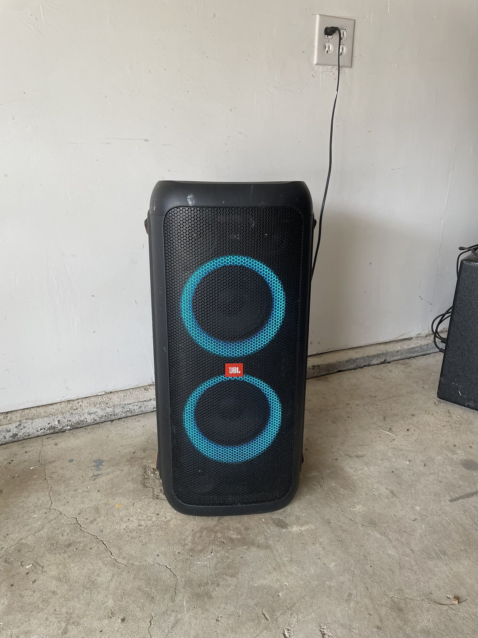 JBL 300 PartyBox