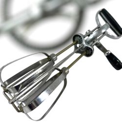 Vintage 1950’s EKCO Hand-crank Mixer / Egg Beater -Nostalgic Kitchen Collectible