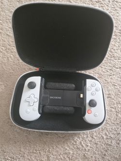 Backbone One Mobile Gaming Controller with Case