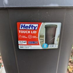 Hefty Touch Lid Trash Can 13.3 gallons