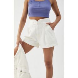 Levi’s Strauss Women’s High Rise Denim Mom Shorts White Size 30