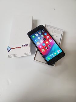 iPhone 7 plus 32 gb unlocked