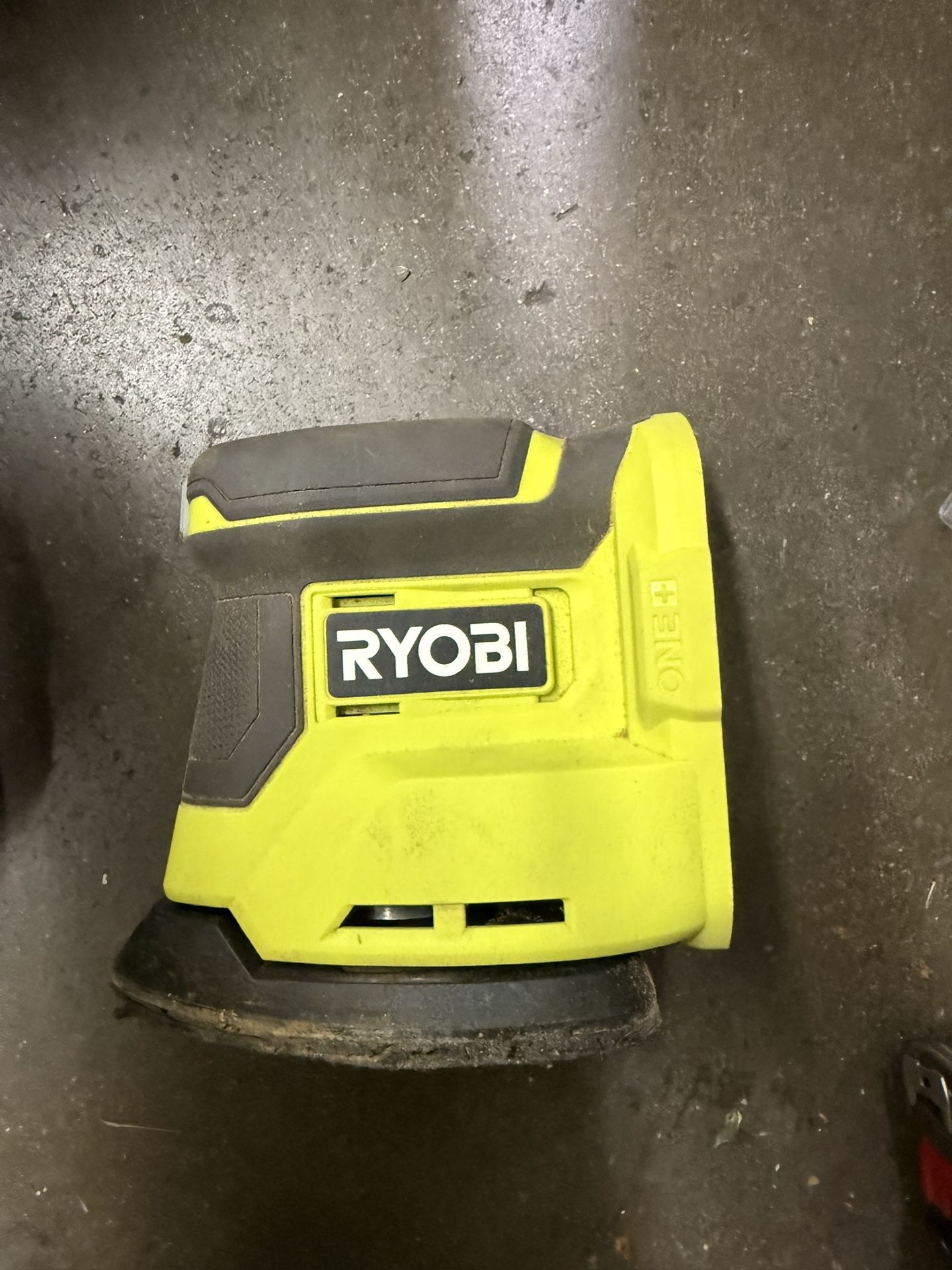 RYOBI ONE+ 18V Cordless Corner Cat Finish Sander (Tool Only