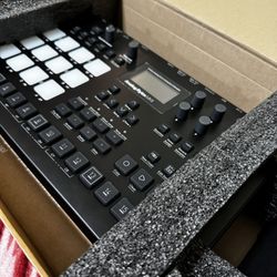 Elektron Analog Rytm MKII 8-voice Analog Drum Computer and Sampler