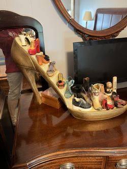 Shoe Collection & 18” Shoe Display