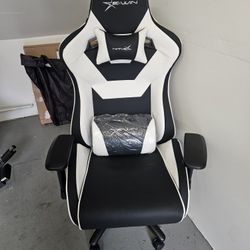 E-WIN Flash XL Size Classic Series Ergonomic Computer Gaming Office Chair with Pillows - FLC-XL-Classic × 1
FL-BW3C-XL