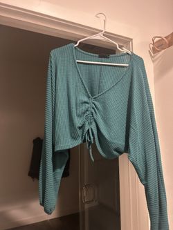 UO Cropped Sweater
