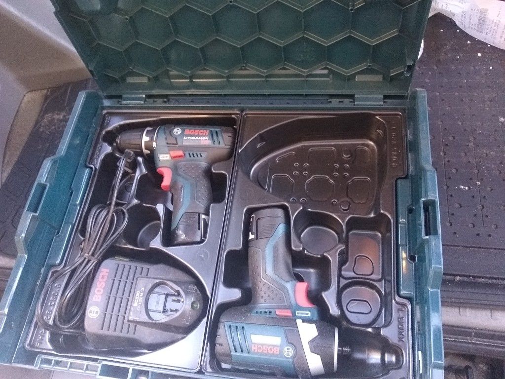Bosch Power Tools Combo Kit 12-Volt Cordless Tool Set (Drill/Driver and Impact Driver) Charger and hardCase