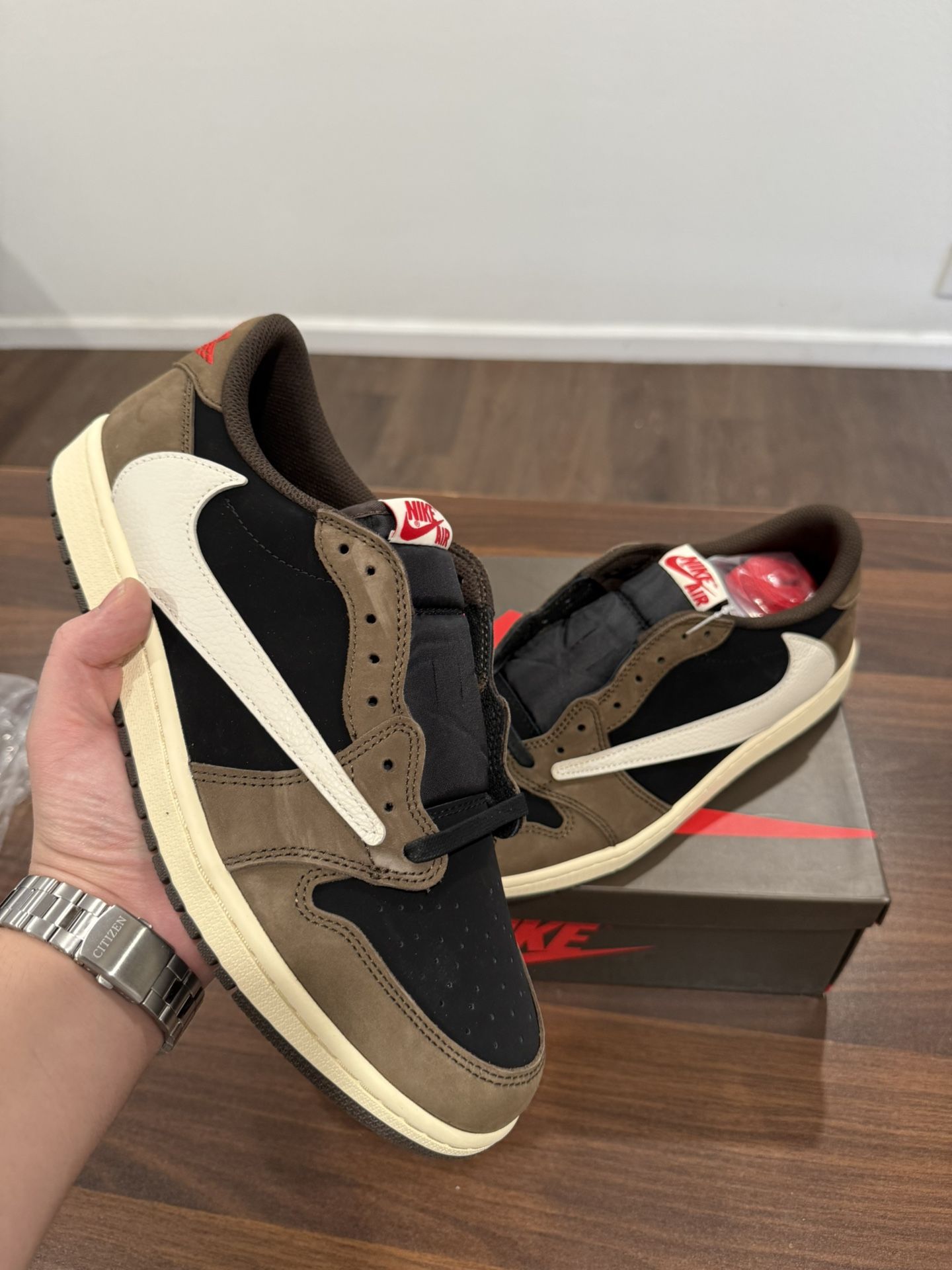 Nike Air Jordan 1 Low Travis Scott Dark Mocha Size 7,7.5,8,8.5,9,9.5,10,10.5,11,12