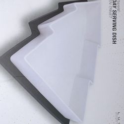 STONEWARE HOLIDAY SERVING DISH WOODEN TRIVET