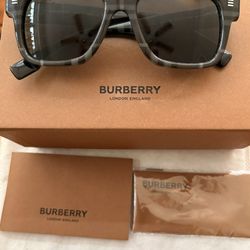 Burberry Sunglasses 
