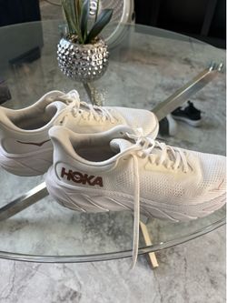 Hoka women’s shoes