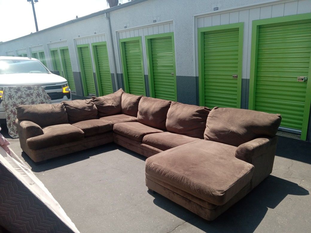 Sectional Couch with Fold Out Bed