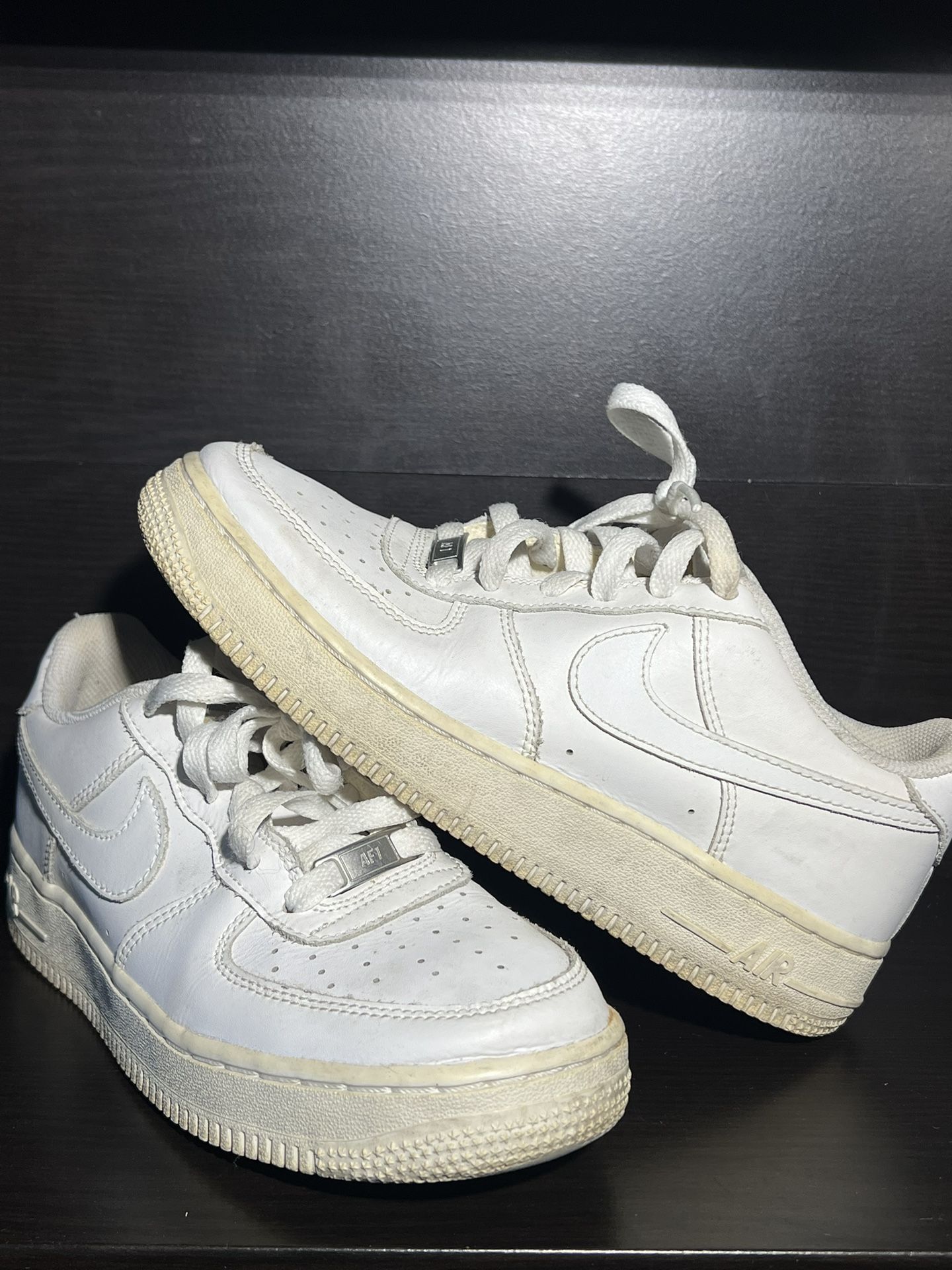 White Low Top Nike Shoes 2019