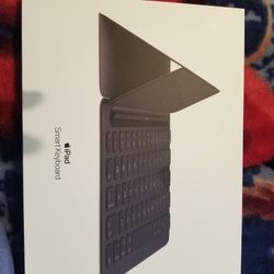 iPad smart keyboard