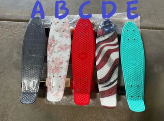 Skateboards 22 Inch Mini Skateboard for Kids Youths Beginners