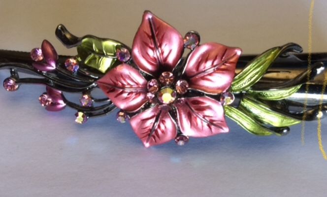 Beautiful haer brooch