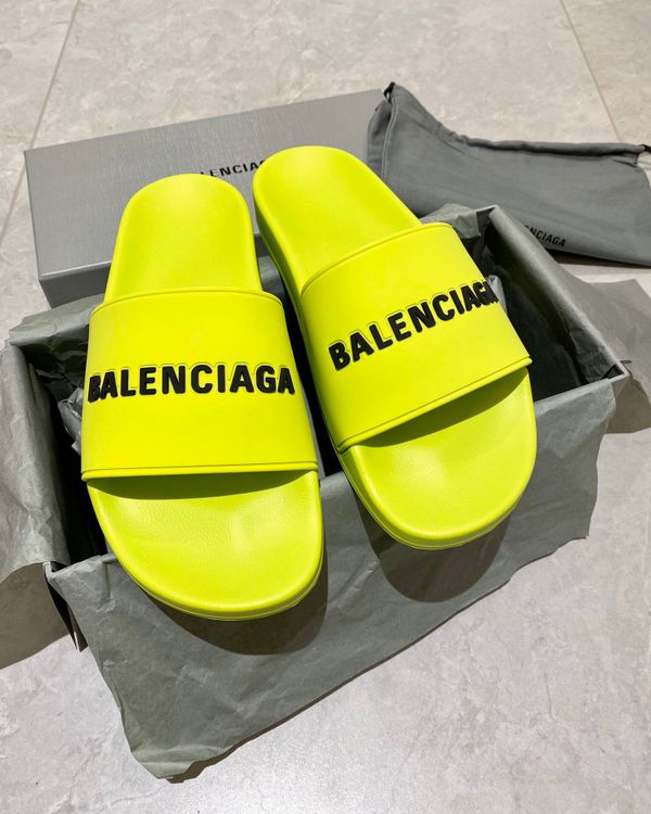 balenciaga slides tan